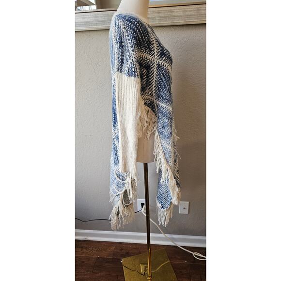 Tea n Rose Boho Knit Long Fringed Hem Pullover Sweater Western S/M Blue Cream - Picture 3 of 6